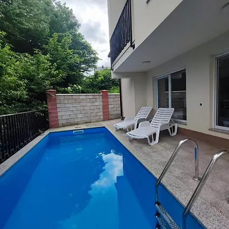 Ajsa With Private Heated Pool *