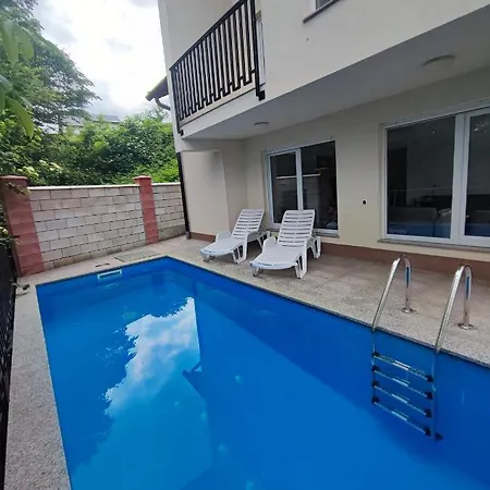 Ajsa With Private Heated Pool Gladno Polje